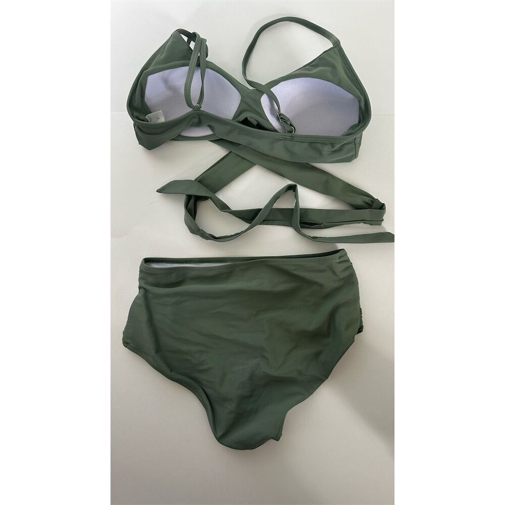 Women's 2-Piece Green Bikini Set Size S High-Waisted Halter Adjustable Straps - Picture 2 of 5